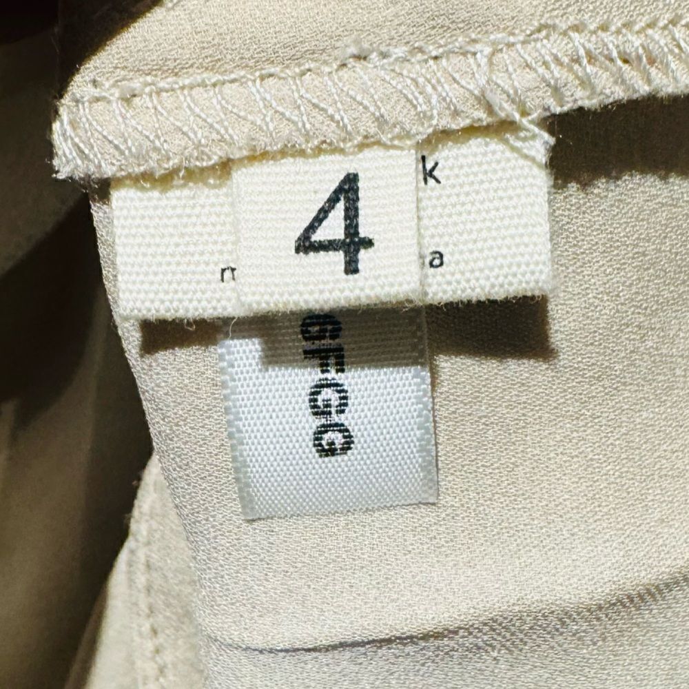 L'AGENCE Beige Shimmery Metallic Ruffle Silk Snap Button Blouse Size 4 - Picture 8 of 8